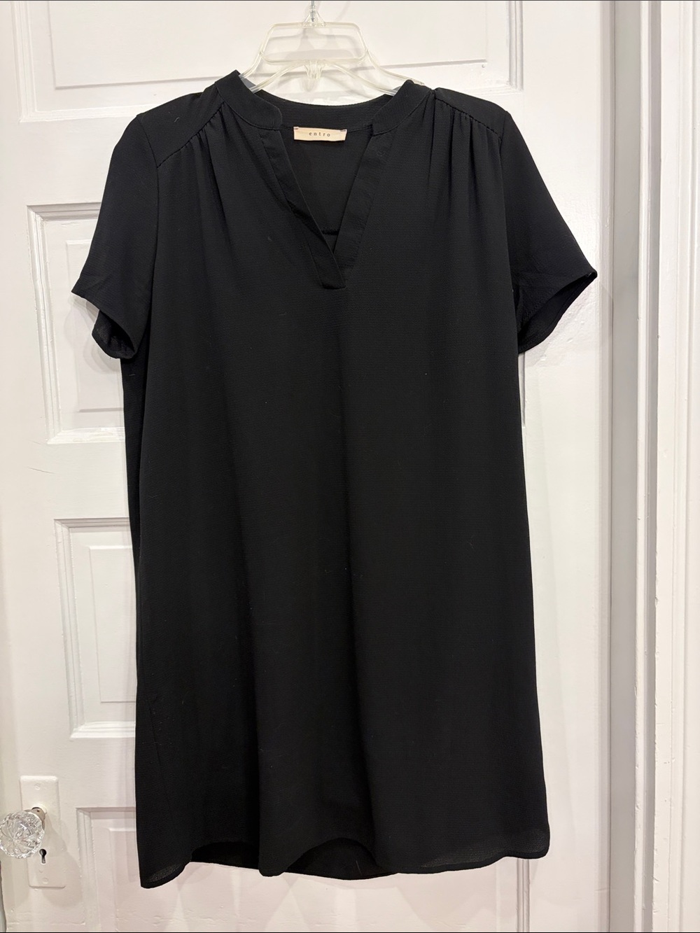 Entro Black Short Sleeve V-Neck Tunic Dress